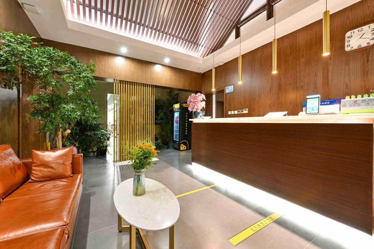 Xingshe Alley Courtyard Hotel Beijing Wangfujing Forbidden City Branch - Breakfast Included & English Speaking Reception & Free Wifi And Laundry Room & Hutong Culture & Cat-Keeping & Flower-Growing Terrace & One Day Tour Service & Free Coffee Exteriör bild