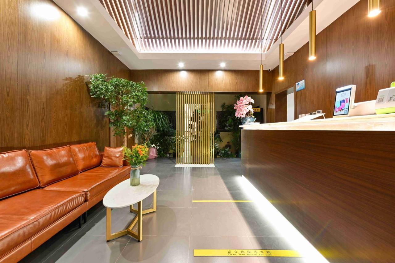 Xingshe Alley Courtyard Hotel Beijing Wangfujing Forbidden City Branch - Breakfast Included & English Speaking Reception & Free Wifi And Laundry Room & Hutong Culture & Cat-Keeping & Flower-Growing Terrace & One Day Tour Service & Free Coffee Exteriör bild